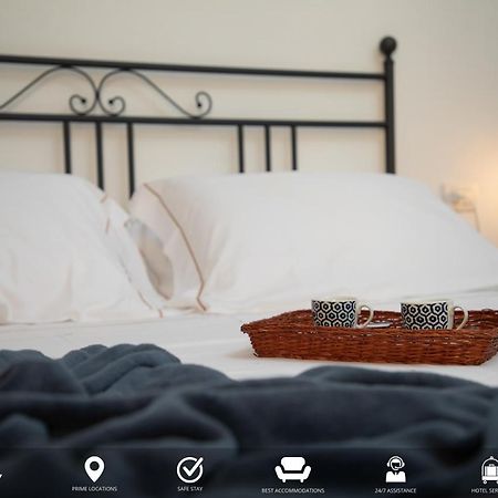 Homey Experience - Central Stay Ла Мадалена Екстериор снимка